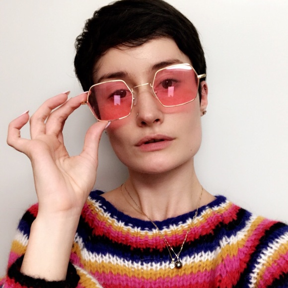 Retro pink tinted sunglasses - Picture 2 of 3